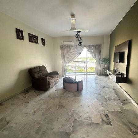 Hasnah Homestay Marina View Villas Port Dickson Exterior foto
